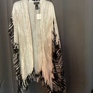 Women’s Evening wrap / pool cover-up from Laundry by Shelli Segal. NWT